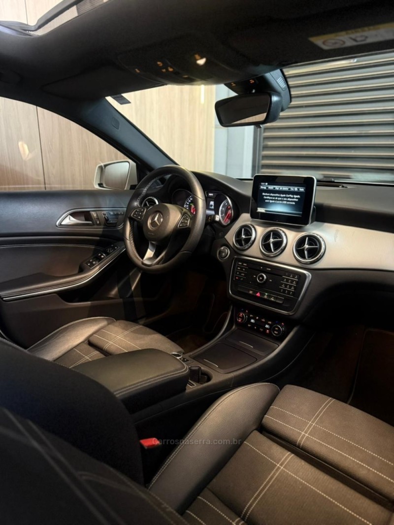GLA 250 2.0 16V TURBO GASOLINA ENDURO 4P AUTOMÁTICO - 2016 - LAJEADO