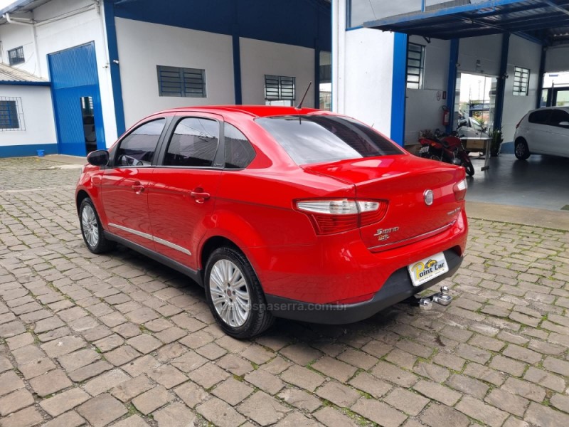 GRAND SIENA 1.6 MPI ESSENCE 16V FLEX 4P MANUAL - 2015 - VACARIA