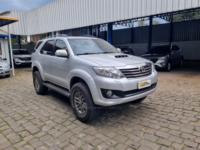 hilux sw4 3.0 srv 4x4 7 lugares 16v turbo intercooler diesel 4p automatico 2012 vacaria