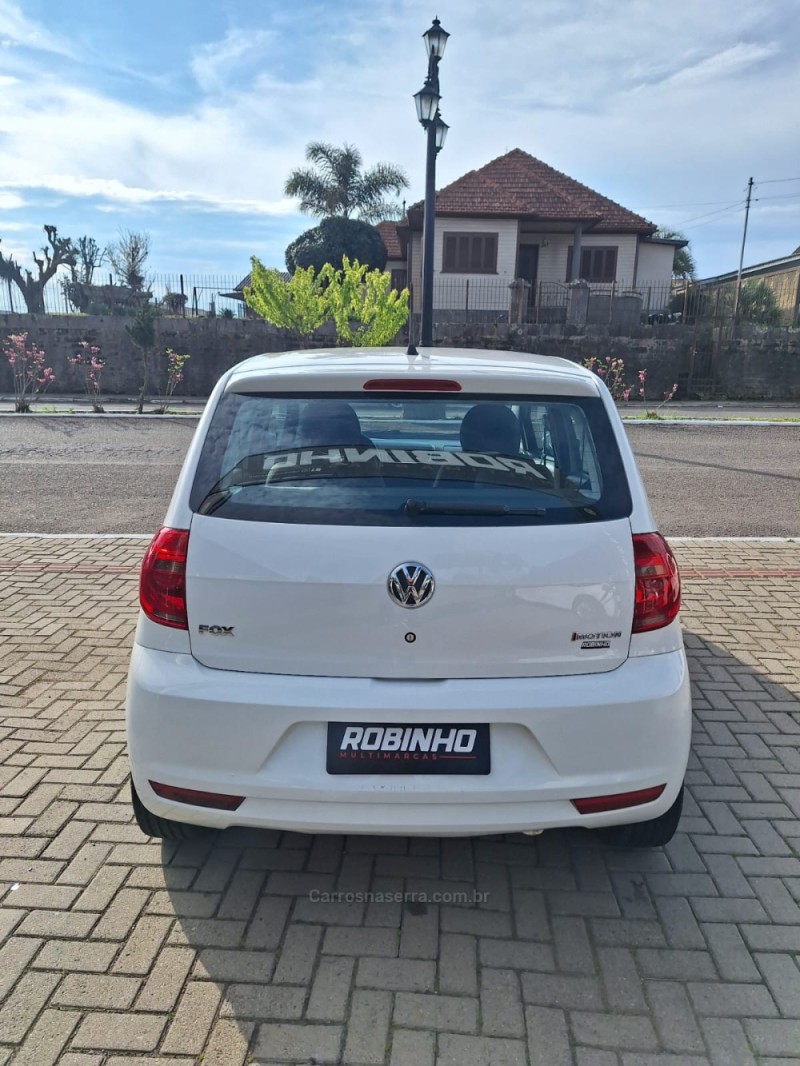 FOX 1.6 MI HIGHLINE 8V FLEX 4P AUTOMATIZADO - 2013 - CAMBARá DO SUL
