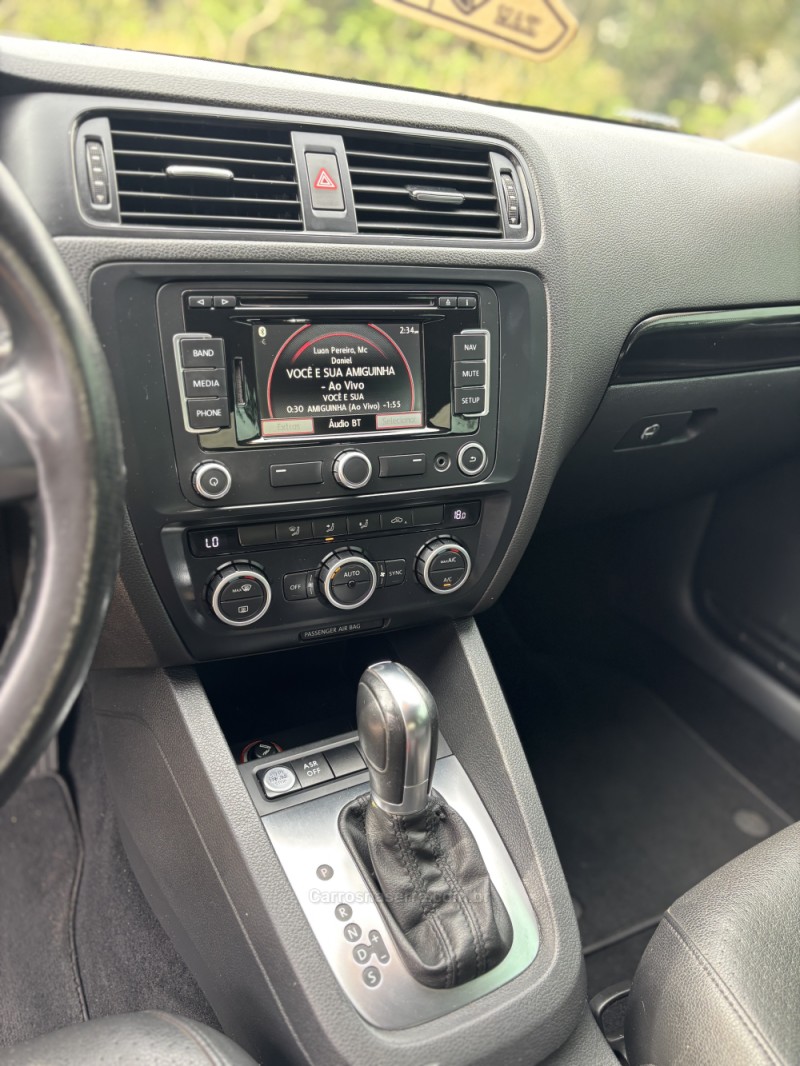 JETTA 2.0 COMFORTLINE FLEX 4P TIPTRONIC - 2014 - SANANDUVA