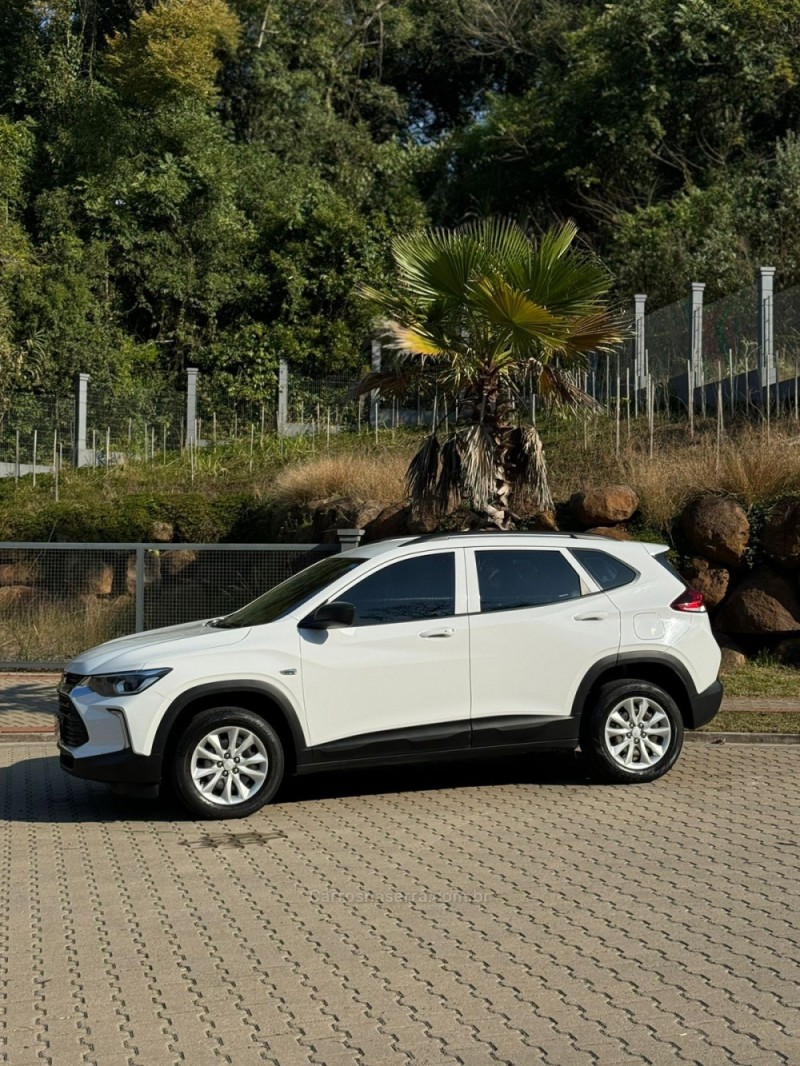 TRACKER 1.0 12V LT TURBO FLEX 4P AUTOMÁTICO - 2022 - IVOTI