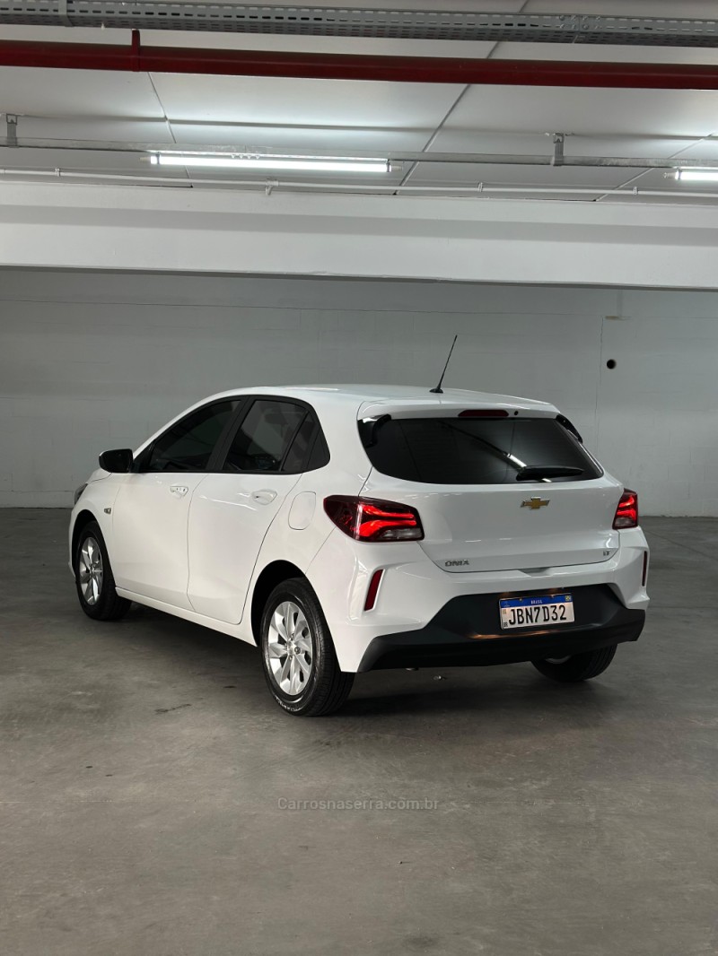 ONIX 1.0 LT 12V FLEX 4P MANUAL - 2023 - CAXIAS DO SUL