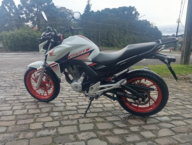 CB 250F TWISTER CBS - 2022 - CAXIAS DO SUL