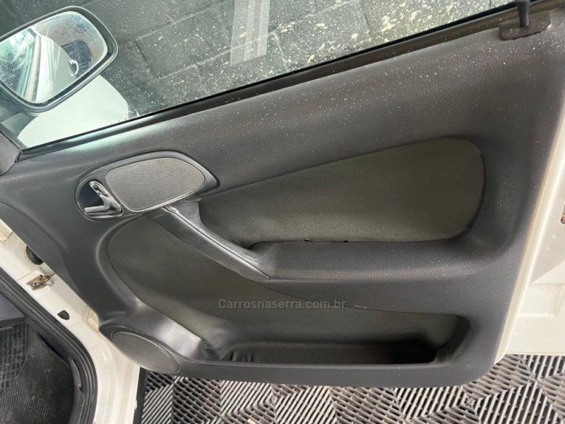GOL 1.6 MI POWER 8V FLEX 4P MANUAL G.III - 2003 - CAXIAS DO SUL