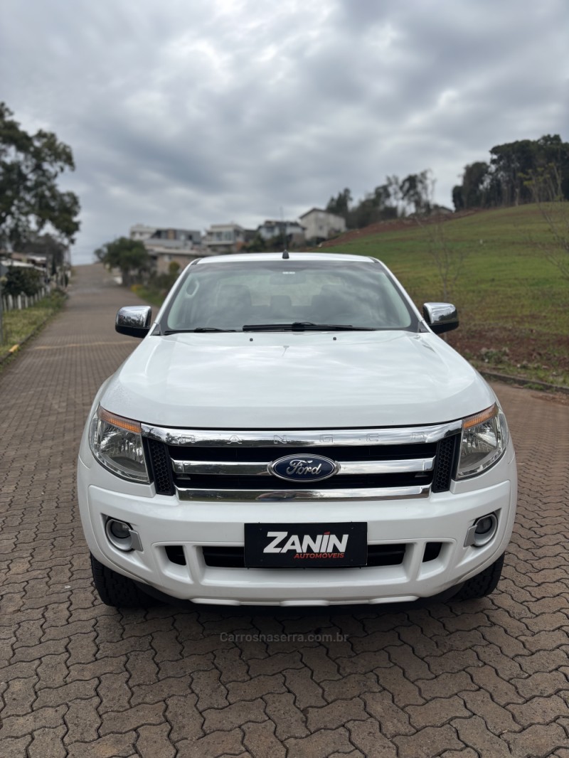 RANGER 3.2 XLT 4X4 CD 20V DIESEL 4P AUTOMÁTICO - 2013 - SANANDUVA