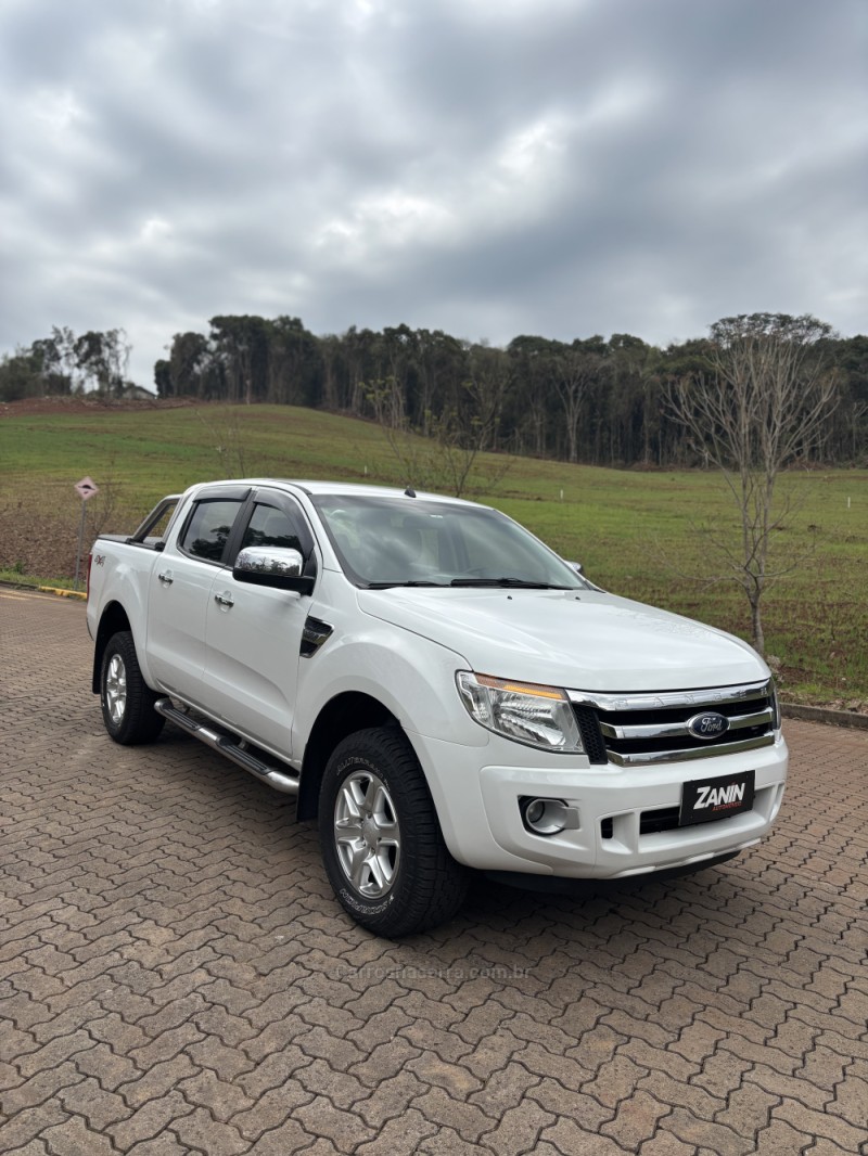 RANGER 3.2 XLT 4X4 CD 20V DIESEL 4P AUTOMÁTICO - 2013 - SANANDUVA