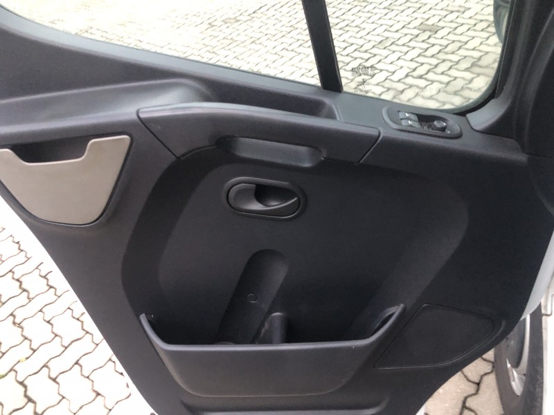 MASTER 2.3 DCI CHASSI CABINE L2H1 16V DIESEL 2P MANUAL - 2022 - VALE REAL