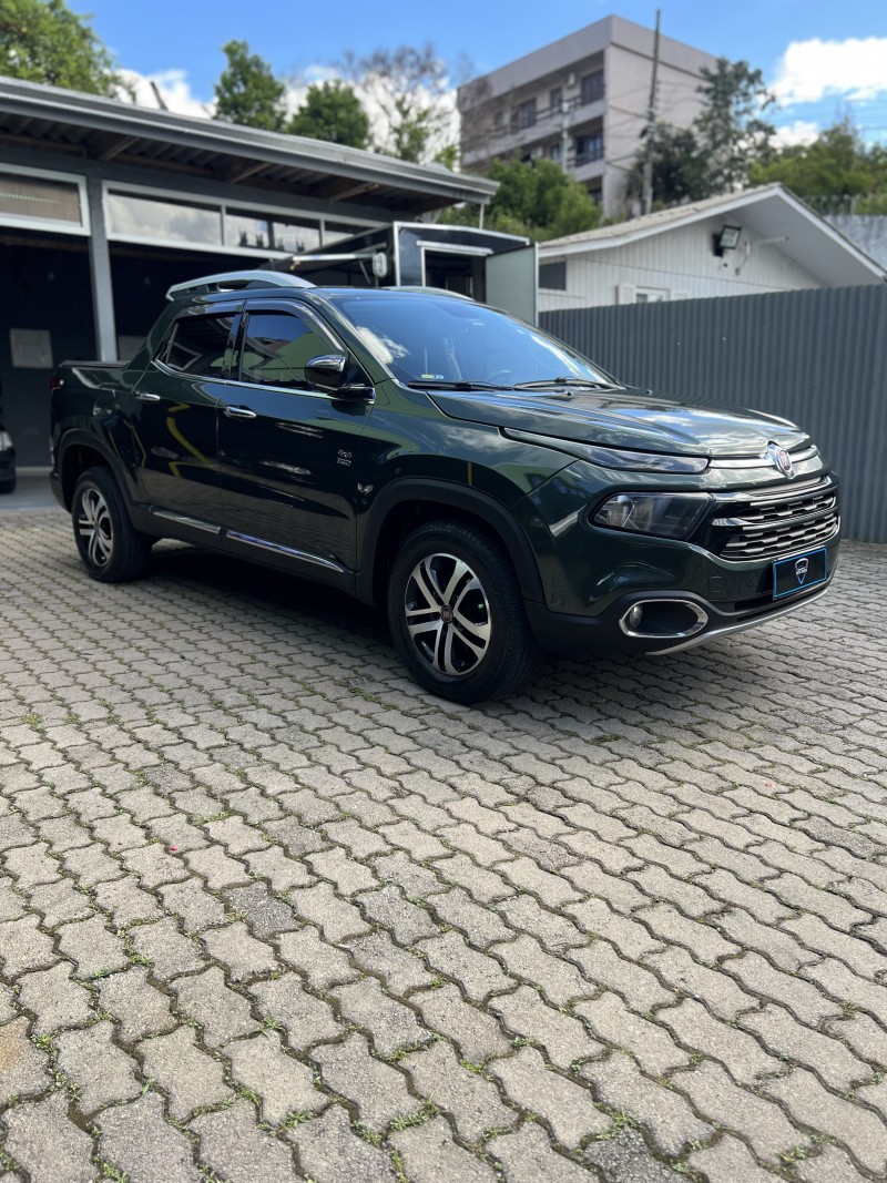 TORO 2.0 16V TURBO DIESEL VOLCANO AT9 4X4 AUTOMÁTICO - 2017 - CAXIAS DO SUL