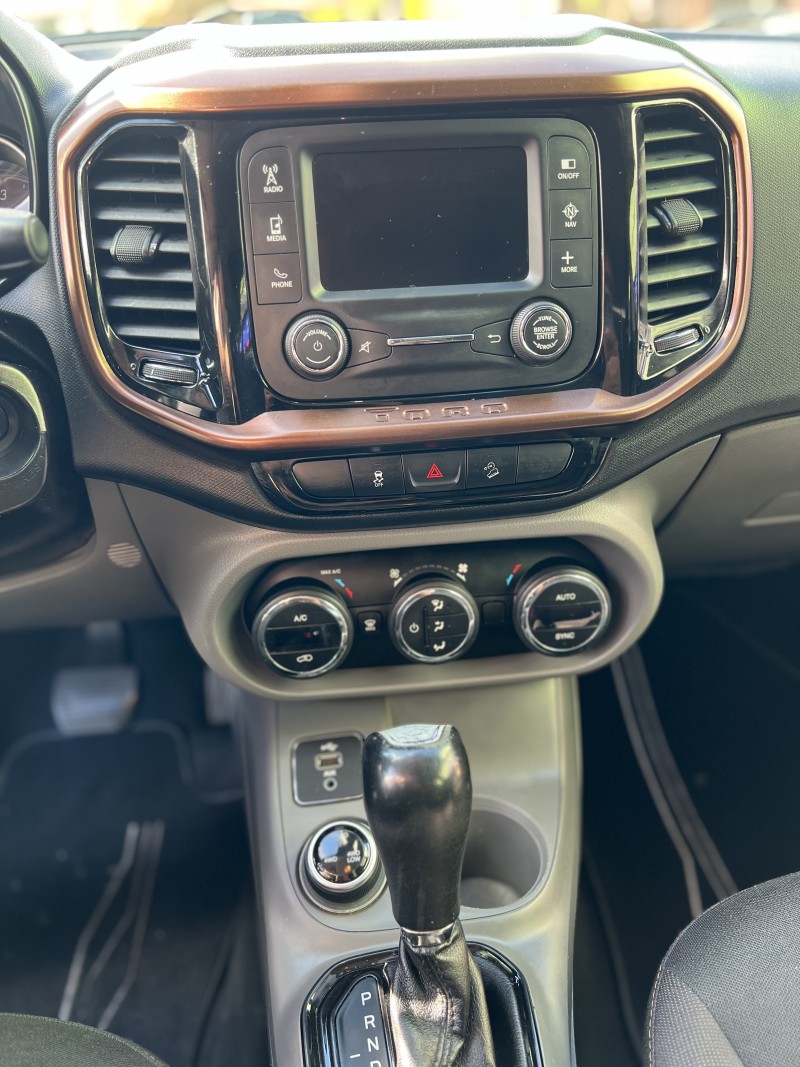 TORO 2.0 16V TURBO DIESEL VOLCANO AT9 4X4 AUTOMÁTICO - 2017 - CAXIAS DO SUL