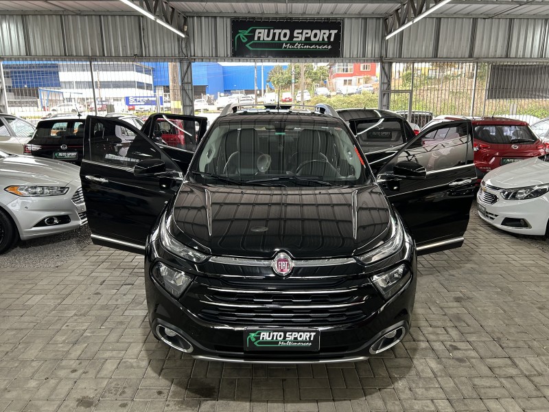 TORO 2.0 16V TURBO DIESEL VOLCANO AT9 4X4 AUTOMÁTICO - 2018 - CAXIAS DO SUL