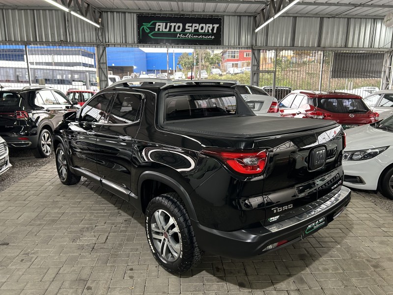 TORO 2.0 16V TURBO DIESEL VOLCANO AT9 4X4 AUTOMÁTICO - 2018 - CAXIAS DO SUL
