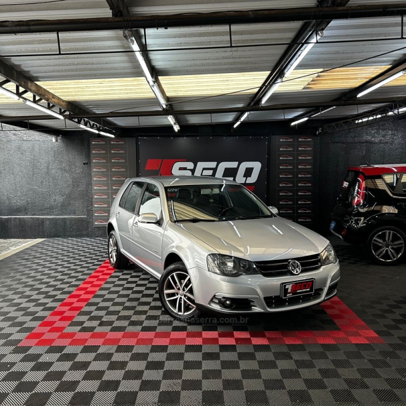 GOLF 1.6 MI SPORTLINE 8V FLEX 4P MANUAL - 2010 - PASSO FUNDO