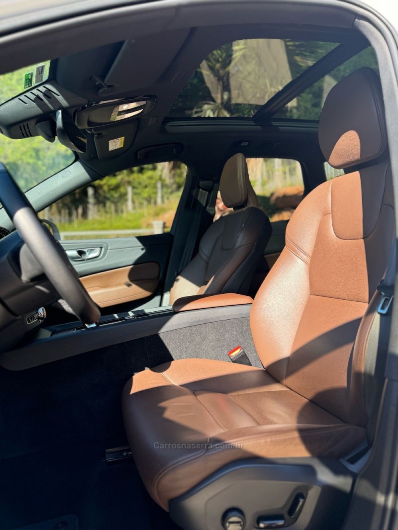 XC60 2.0 T8 ULTIMATE AWD HIBRIDO 4P AUTOMÁTICO - 2023 - IVOTI