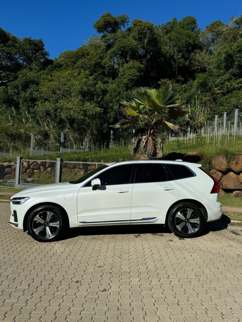 XC60 2.0 T8 ULTIMATE AWD HIBRIDO 4P AUTOMÁTICO - 2023 - IVOTI