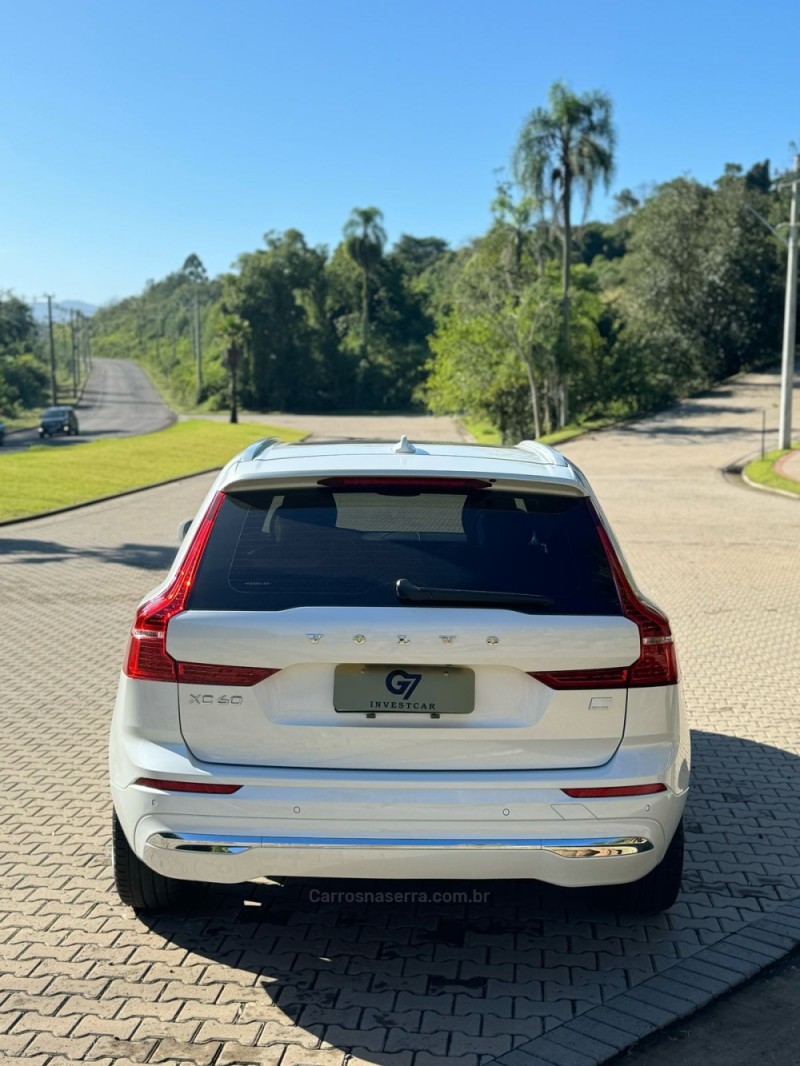 XC60 2.0 T8 ULTIMATE AWD HIBRIDO 4P AUTOMÁTICO - 2023 - IVOTI