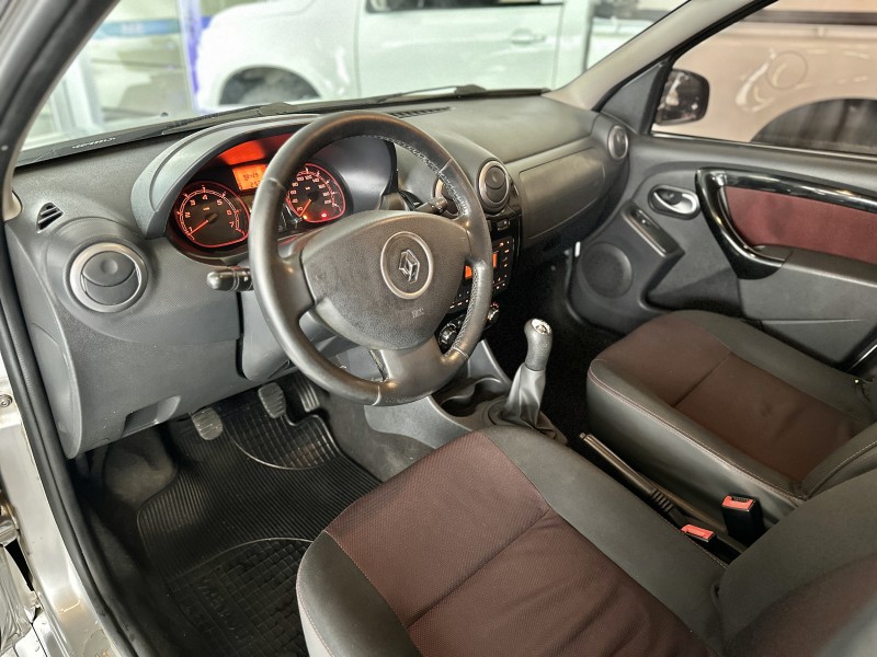 SANDERO 1.6 STEPWAY 8V FLEX 4P MANUAL - 2012 - CAXIAS DO SUL