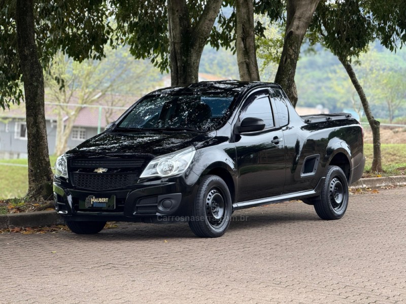 MONTANA 1.4 MPFI LS CS 8V FLEX 2P MANUAL