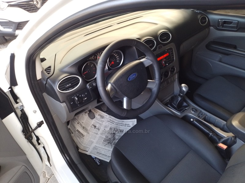 FOCUS 1.6 GLX 8V FLEX 4P MANUAL - 2013 - CAXIAS DO SUL