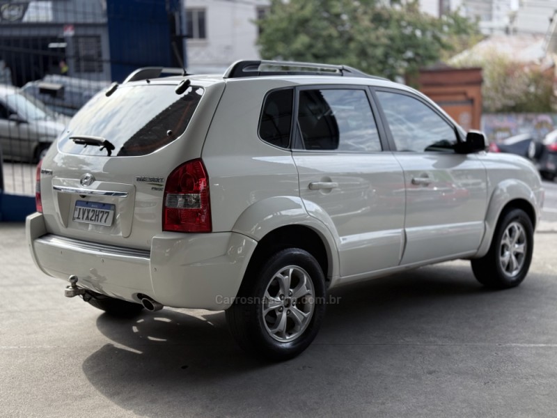 TUCSON 2.0 MPFI GLS 16V 143CV 2WD FLEX 4P AUTOMÁTICO - 2015 - CAXIAS DO SUL