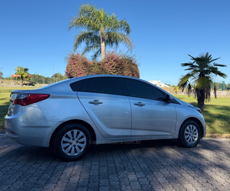 HB20S 1.6 COMFORT PLUS 16V FLEX 4P AUTOMÁTICO - 2014 - CAXIAS DO SUL