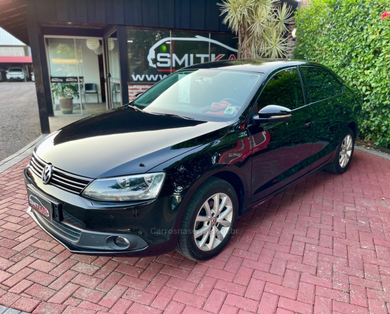 JETTA 2.0 COMFORTLINE FLEX 4P TIPTRONIC - 2013 - ROLANTE