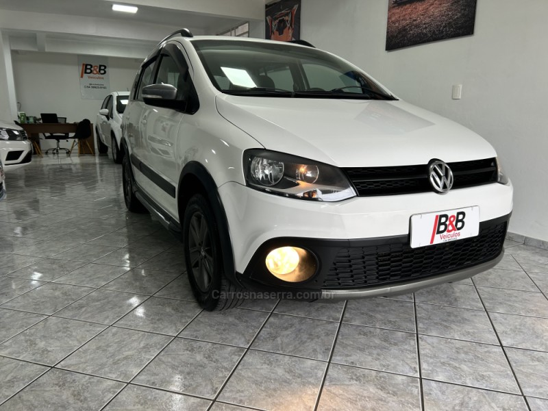 SPACE CROSS 1.6 MI 8V FLEX 4P MANUAL - 2012 - NOVA PRATA
