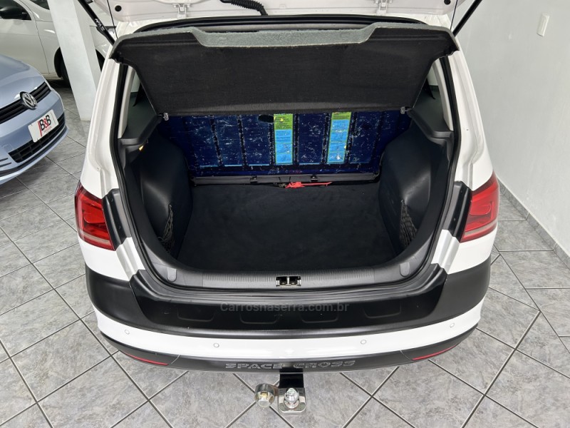 SPACE CROSS 1.6 MI 8V FLEX 4P MANUAL - 2012 - NOVA PRATA