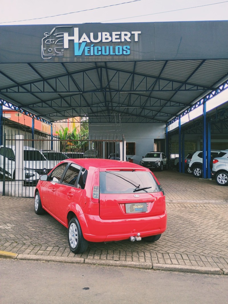 FIESTA 1.6 ROCAM SE 8V FLEX 4P MANUAL - 2014 - CAMPO BOM