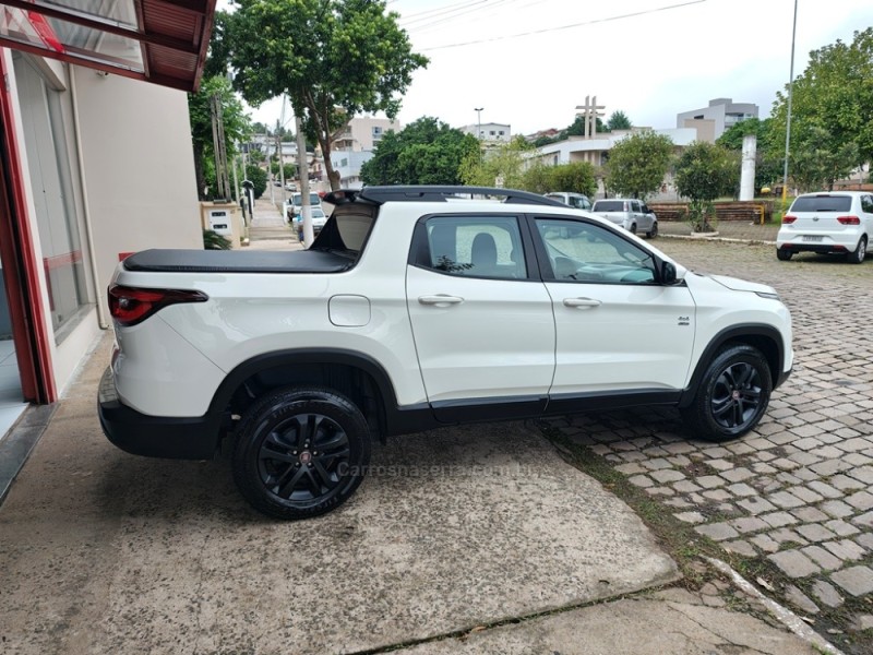 TORO 2.0 16V TURBO FREEDOM 4X4 DIESEL 4P MANUAL - 2017 - GUAPORé