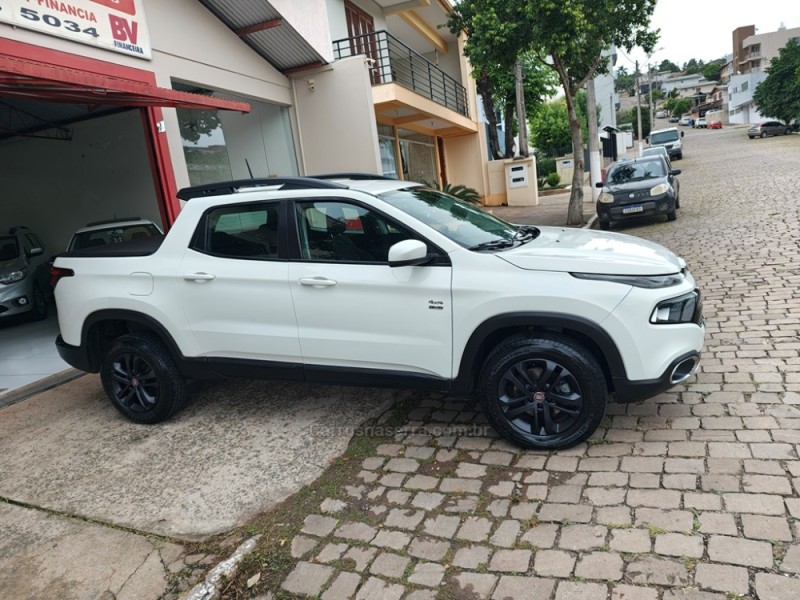 TORO 2.0 16V TURBO FREEDOM 4X4 DIESEL 4P MANUAL - 2017 - GUAPORé