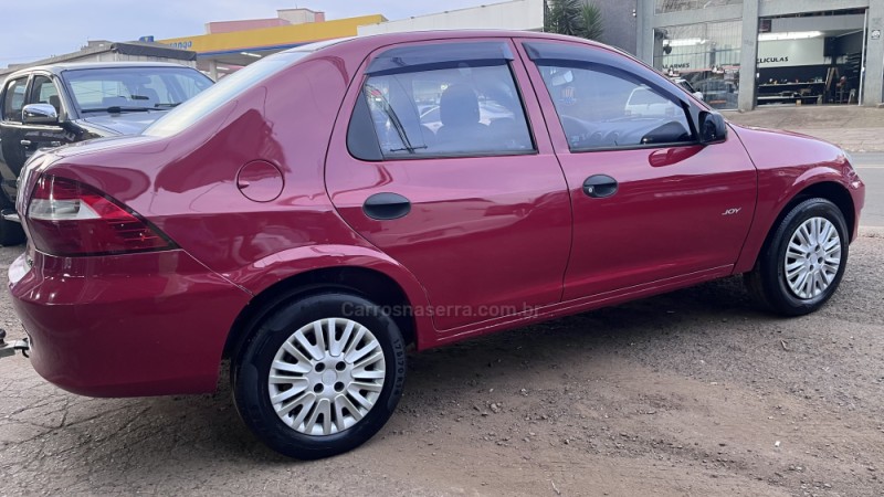 PRISMA 1.0 MPFI JOY 8V FLEX 4P MANUAL - 2010 - VACARIA