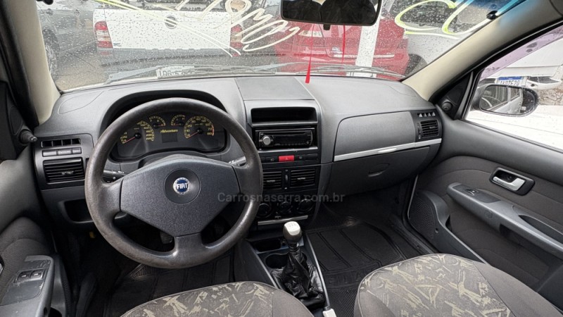 PALIO 1.8 MPI ADVENTURE WEEKEND 8V GASOLINA 4P MANUAL - 2005 - VACARIA