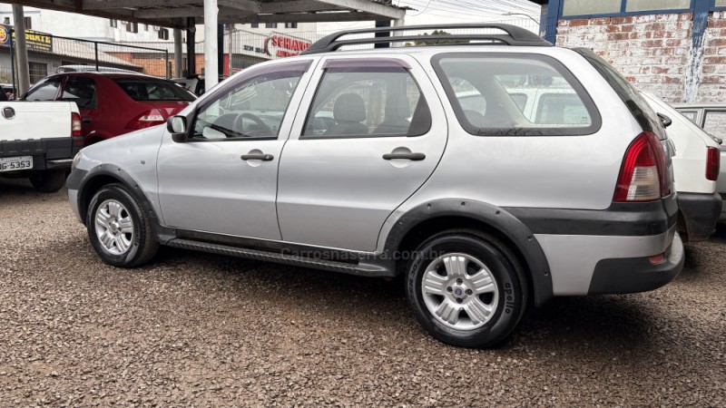 PALIO 1.8 MPI ADVENTURE WEEKEND 8V GASOLINA 4P MANUAL - 2005 - VACARIA
