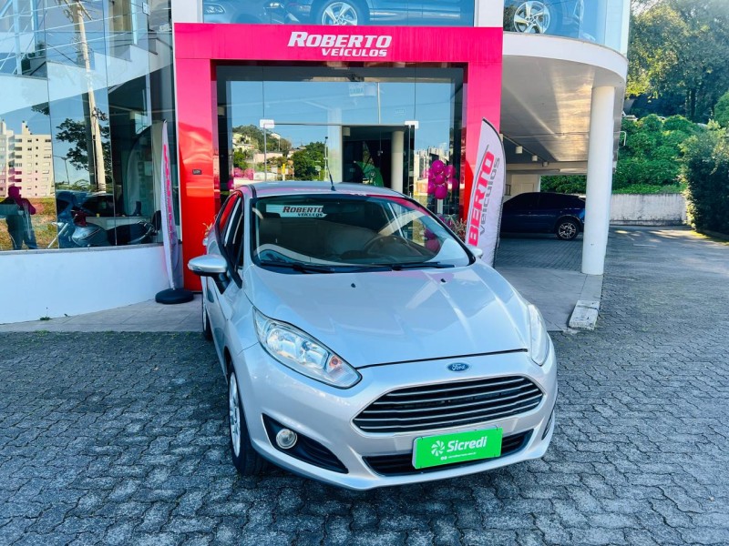 FIESTA 1.6 SE HATCH 16V FLEX 4P AUTOMÁTICO