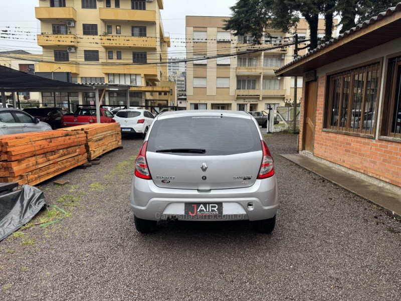 SANDERO 1.6 EXPRESSION 16V FLEX 4P MANUAL - 2011 - GARIBALDI
