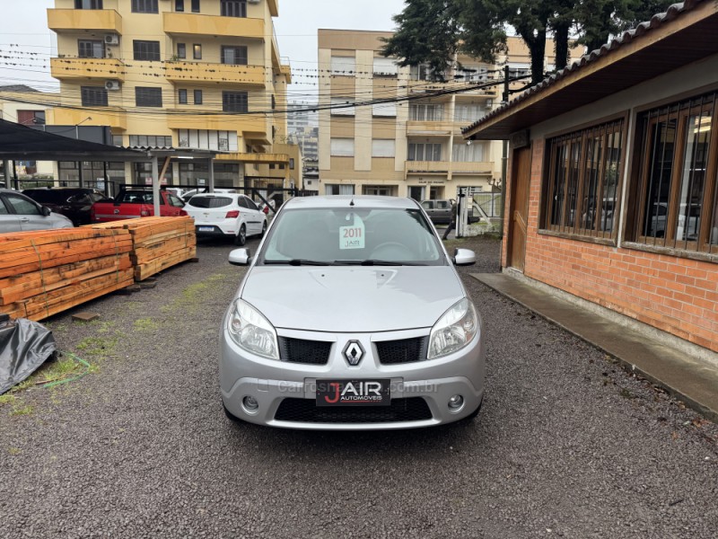 SANDERO 1.6 EXPRESSION 16V FLEX 4P MANUAL - 2011 - GARIBALDI
