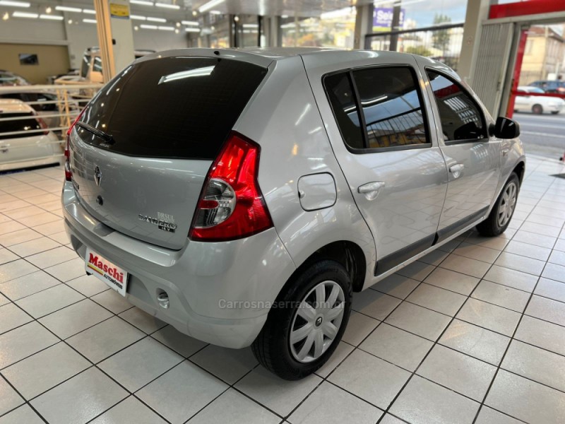 SANDERO 1.0 EXPRESSION 16V FLEX 4P MANUAL - 2011 - CAXIAS DO SUL