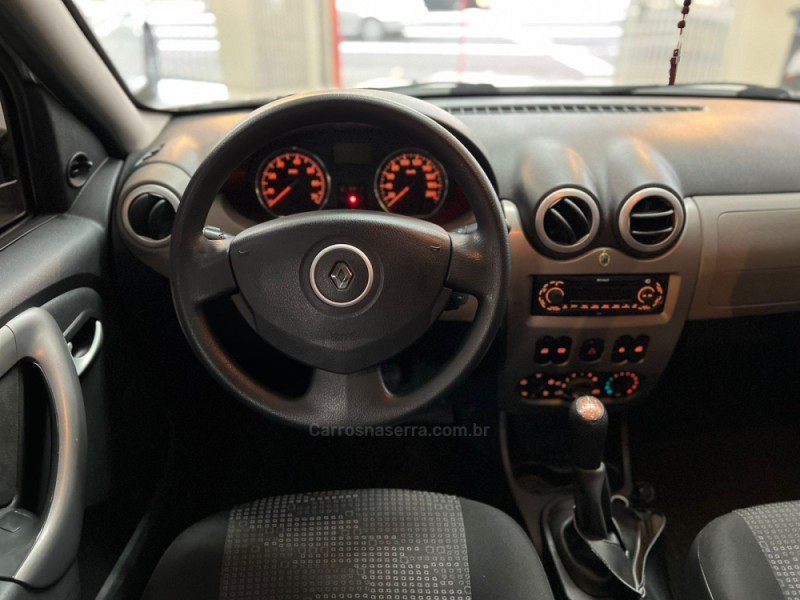 SANDERO 1.0 EXPRESSION 16V FLEX 4P MANUAL - 2011 - CAXIAS DO SUL