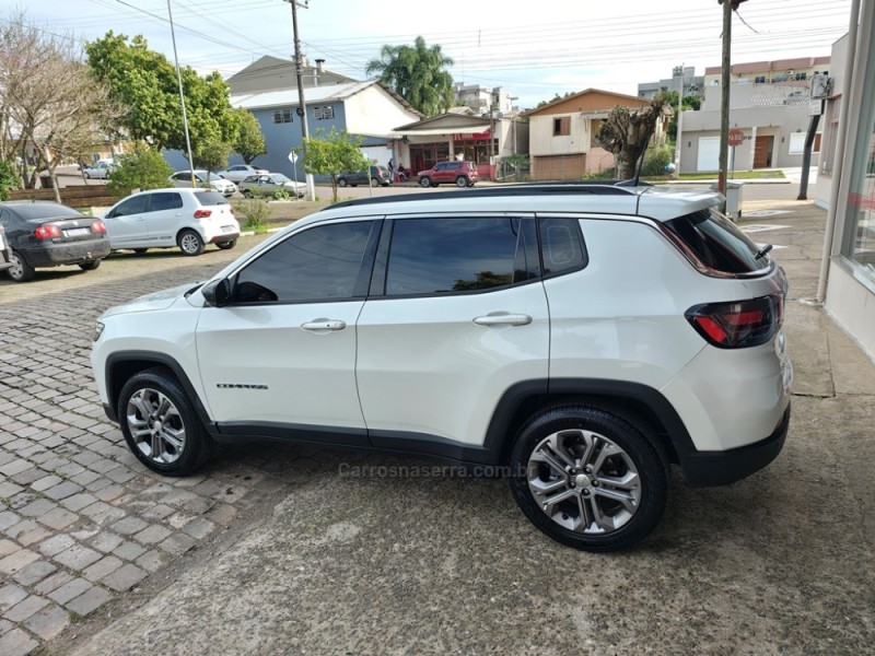 COMPASS 1.3 LONGITUDE T270 16V TURBO 4X2 FLEX 4P AUTOMÁTICO - 2023 - GUAPORé