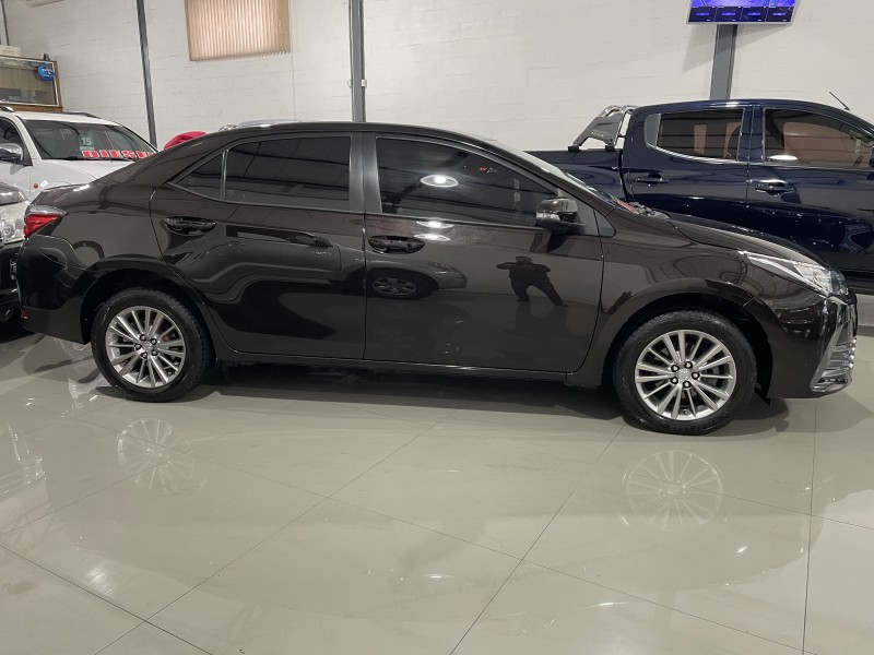 COROLLA 1.8 GLI 16V FLEX 4P AUTOMÁTICO - 2018 - CAXIAS DO SUL