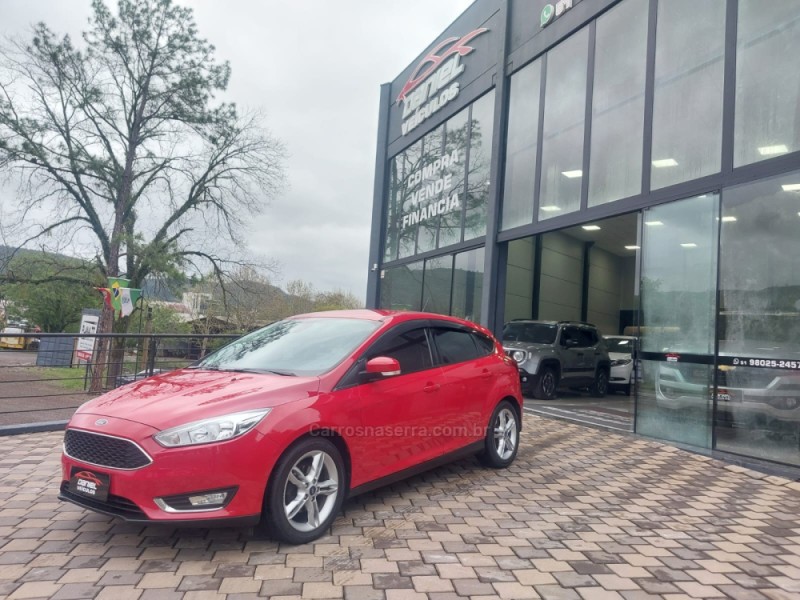 FOCUS 1.6 SE PLUS 16V FLEX 4P MANUAL - 2018 - ENCANTADO