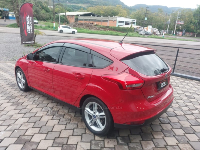 FOCUS 1.6 SE PLUS 16V FLEX 4P MANUAL - 2018 - ENCANTADO