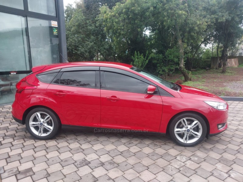 FOCUS 1.6 SE PLUS 16V FLEX 4P MANUAL - 2018 - ENCANTADO
