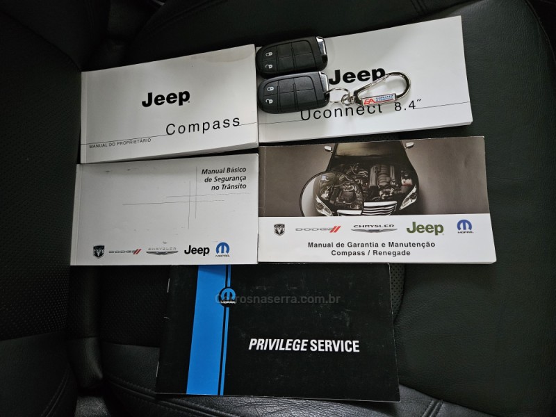 COMPASS 2.0 16V FLEX LONGITUDE AUTOMÁTICO - 2017 - TAPEJARA