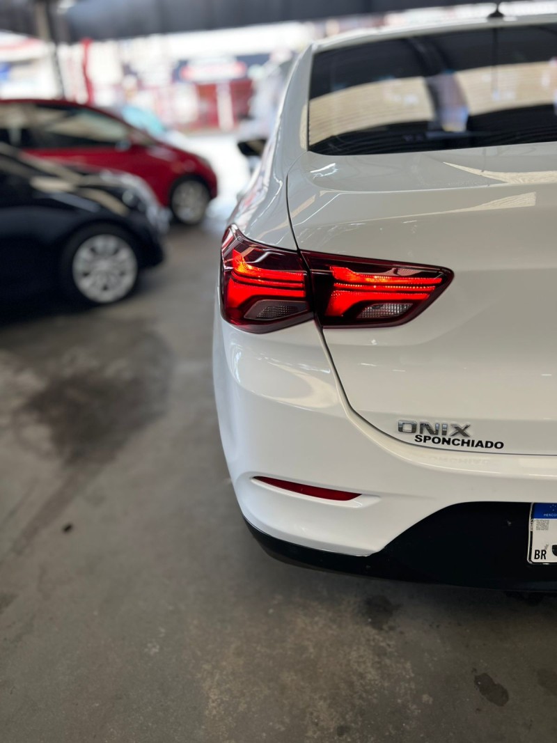 ONIX 1.0 SEDAN PLUS LT 12V FLEX 4P MANUAL - 2023 - CAXIAS DO SUL