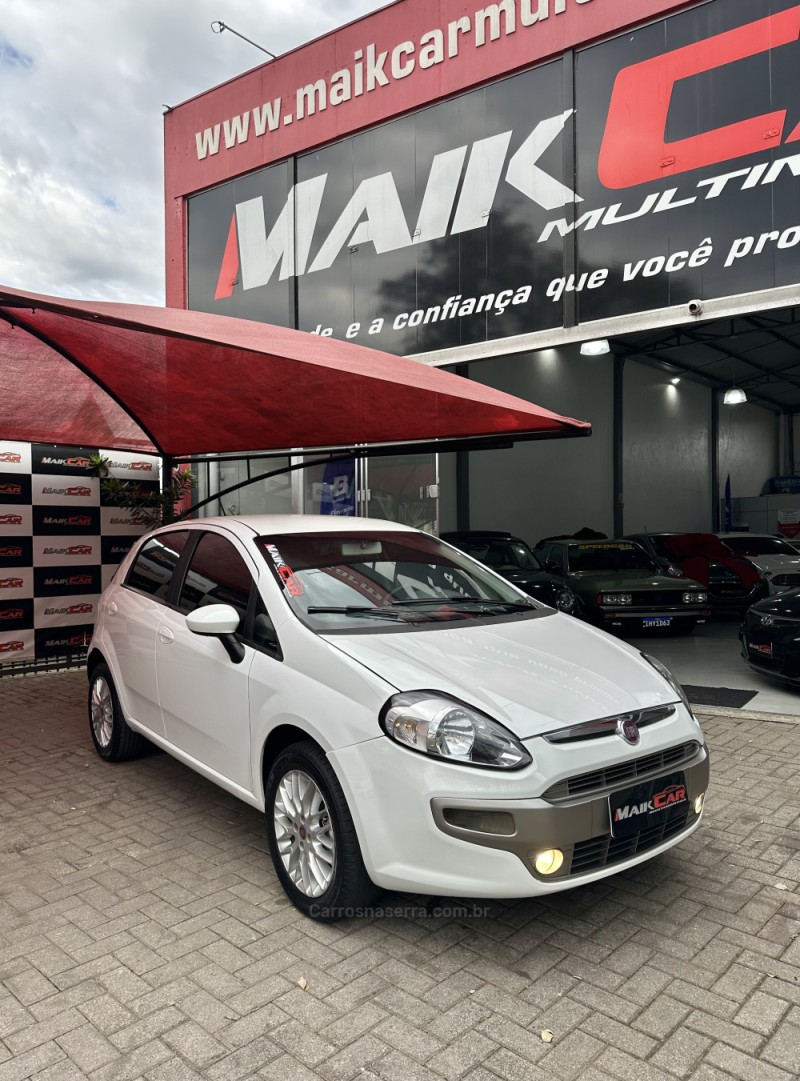 PUNTO 1.6 ESSENCE 16V FLEX 4P MANUAL - 2014 - ESTâNCIA VELHA