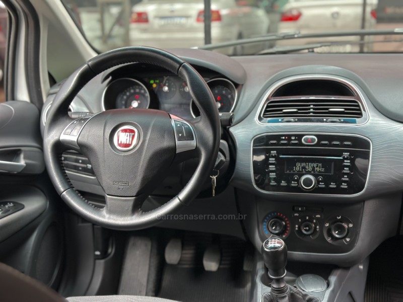 PUNTO 1.6 ESSENCE 16V FLEX 4P MANUAL - 2014 - ESTâNCIA VELHA