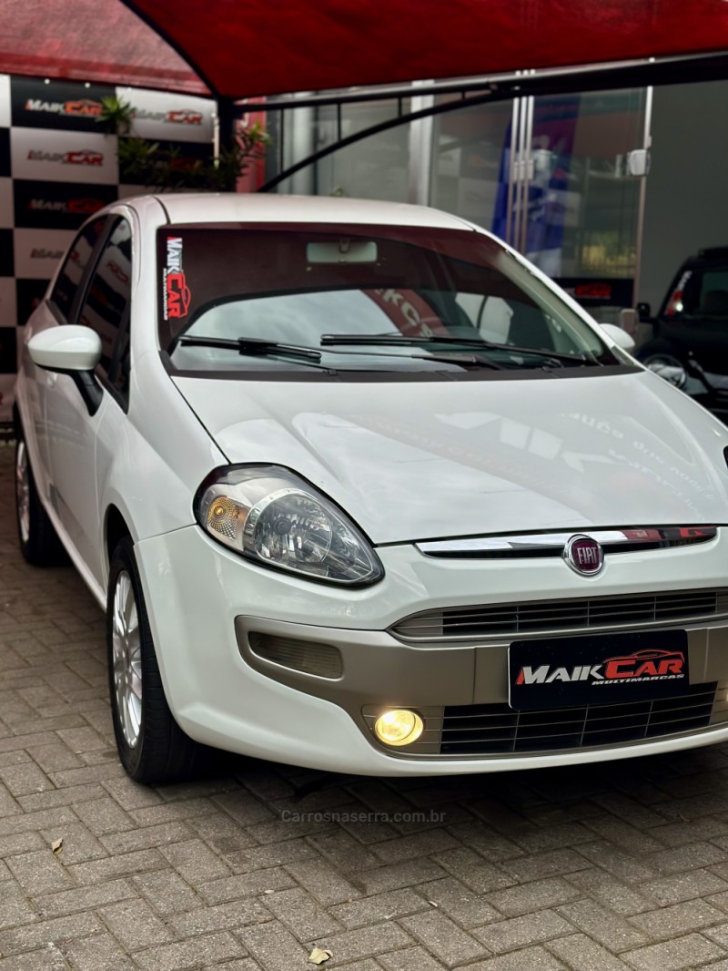 PUNTO 1.6 ESSENCE 16V FLEX 4P MANUAL - 2014 - ESTâNCIA VELHA