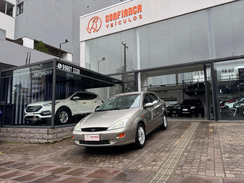FOCUS 2.0 GHIA SEDAN 16V GASOLINA 4P AUTOMÁTICO - 2003 - BENTO GONçALVES